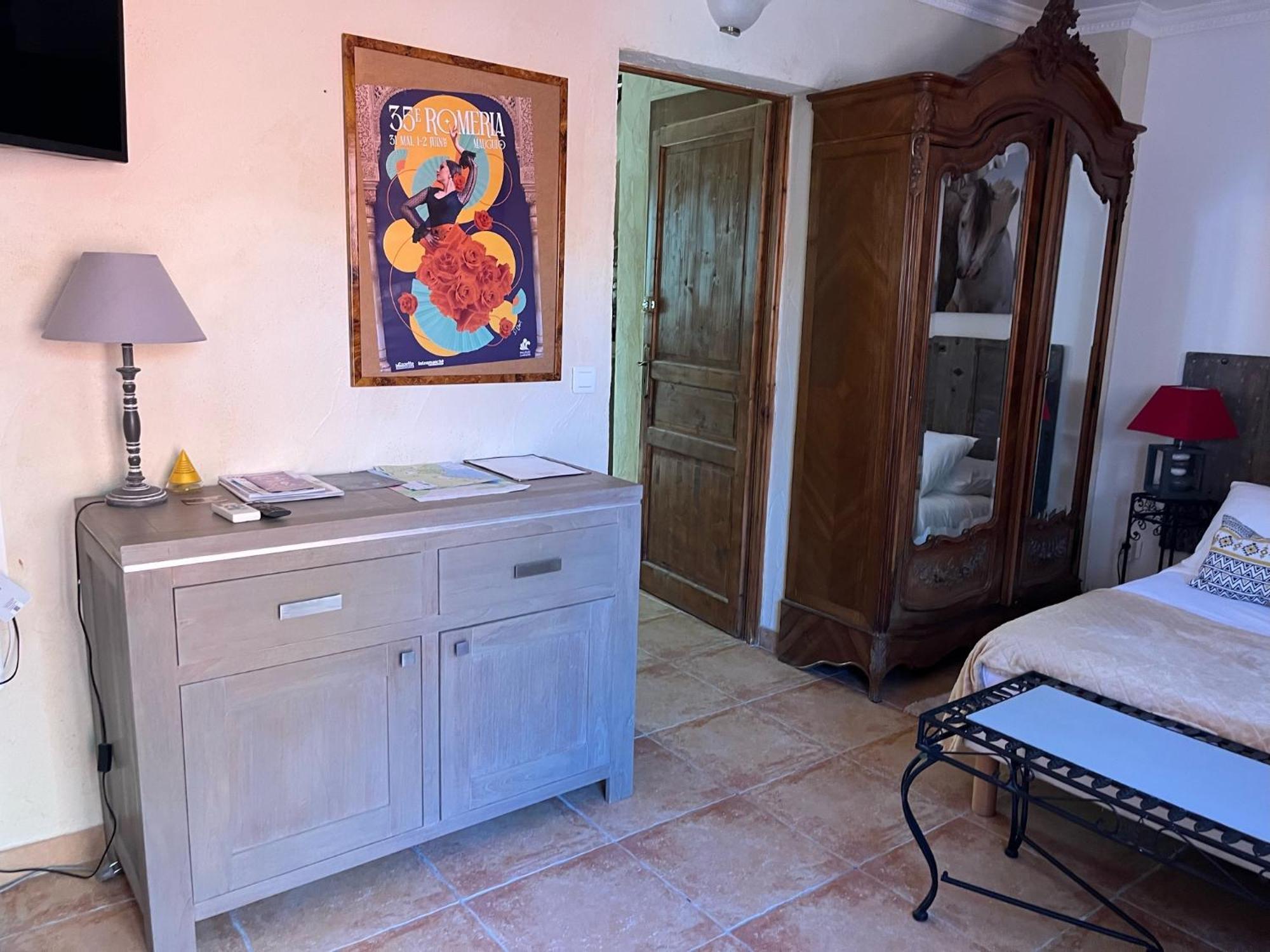 Chambre Seville - Mas Saint-Louis - Piscine Chauffee Aigues-Mortes Eksteriør bilde